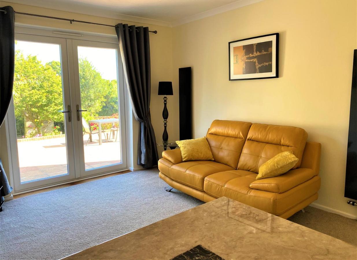Апартаменты Luxury Suntrap In Private Complex St Leonards Гастингс Экстерьер фото